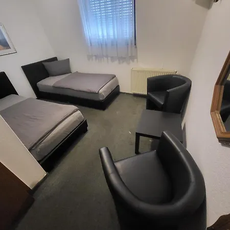 Boardinghouse-aparthotel Mit Parkplatz Kueche Wifi